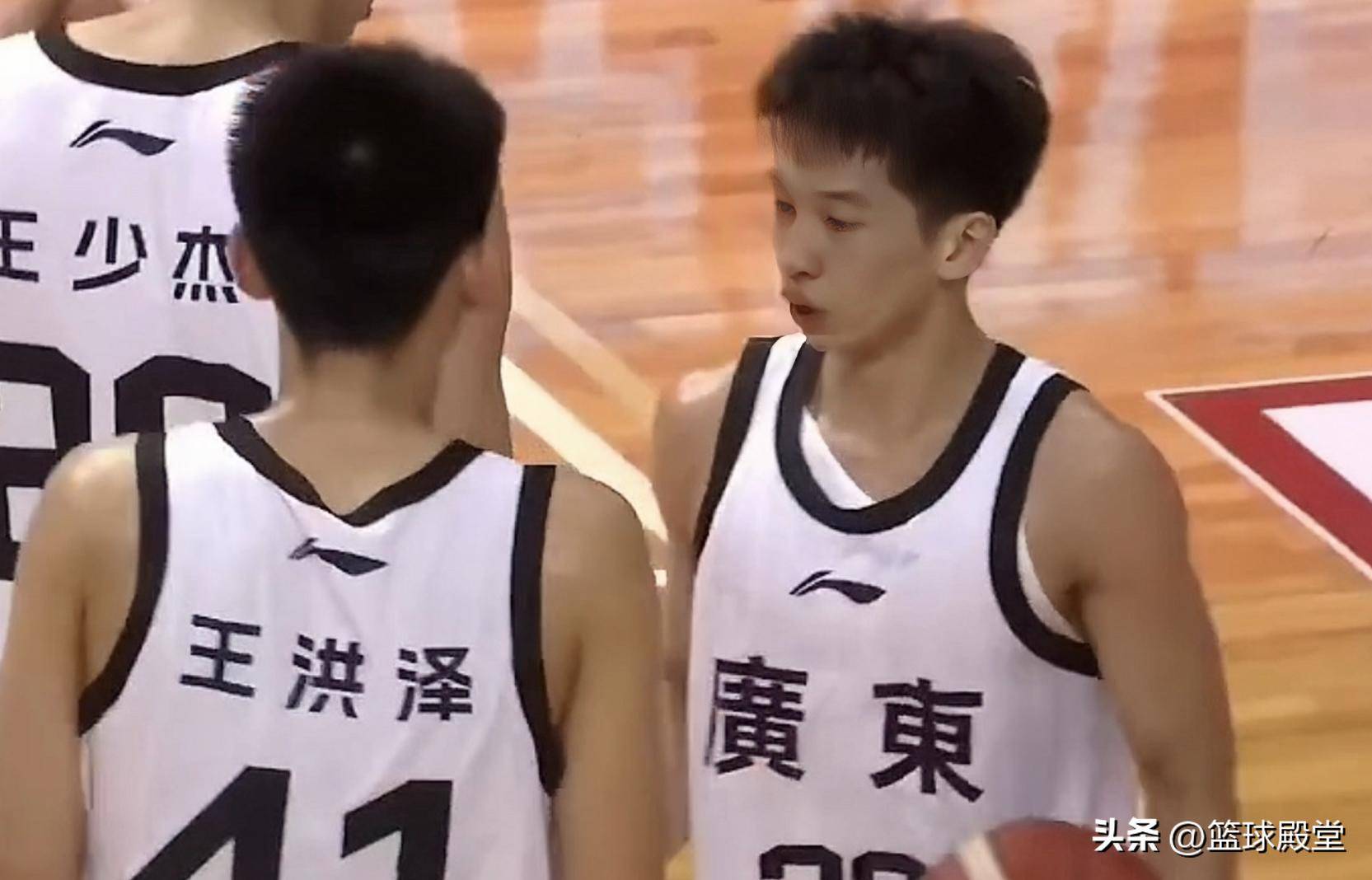 开云体育平台APP-广东队在近期比赛中展现出强大的实力