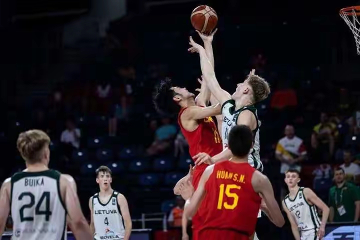 开云体育官网-关于立陶宛主场豪取比赛胜利，轻松赢球的信息