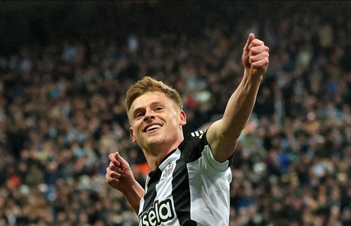 夏莱罗瓦队取得连胜,展现出强大的攻势和实力 夏莱罗瓦队取得连胜,展现出强大的攻势和实力