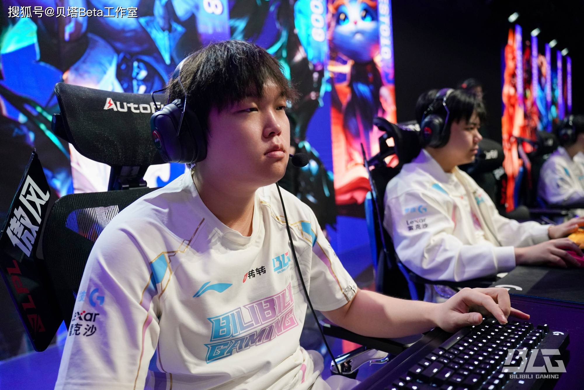 包含FNC轻取WBG,Elk开启传奇时刻宿命之战四强赛,成为赛场最大亮点的词条 包含FNC轻取WBG,Elk开启传奇时刻宿命之战四强赛,成为赛场最大亮点的词条