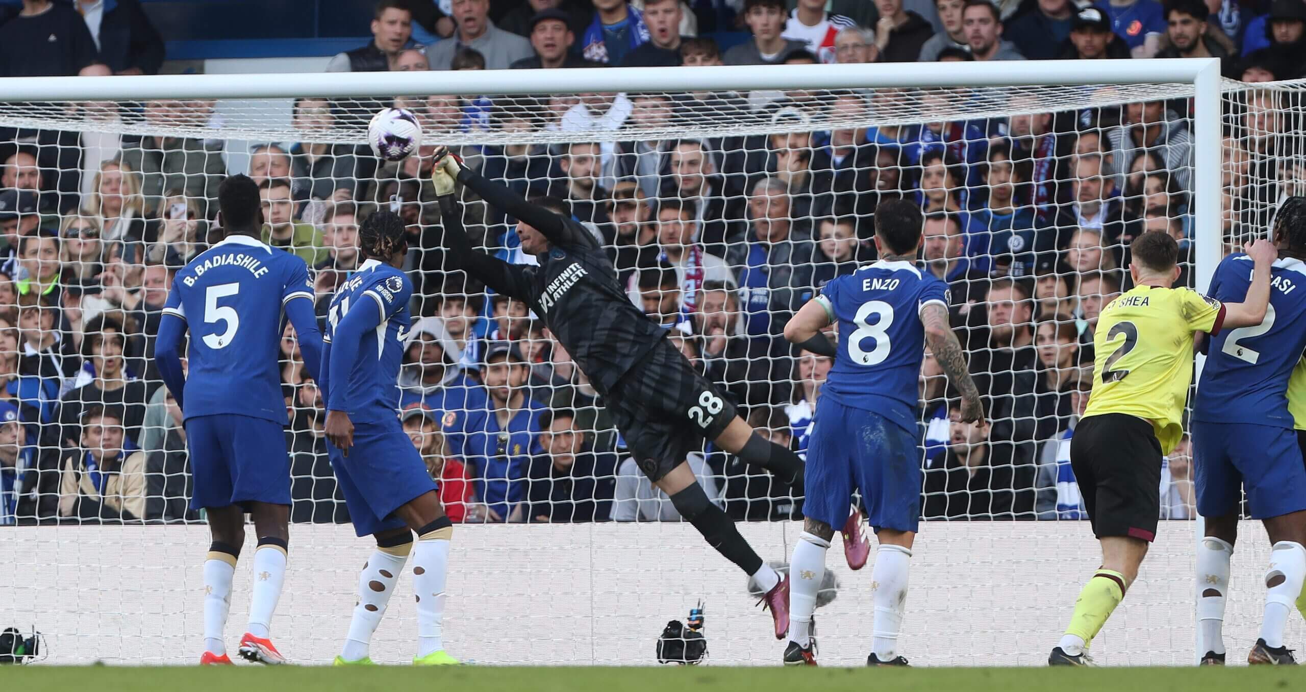 开云体育官网-伯恩利战平华尔沃尔，稳定积分榜表现