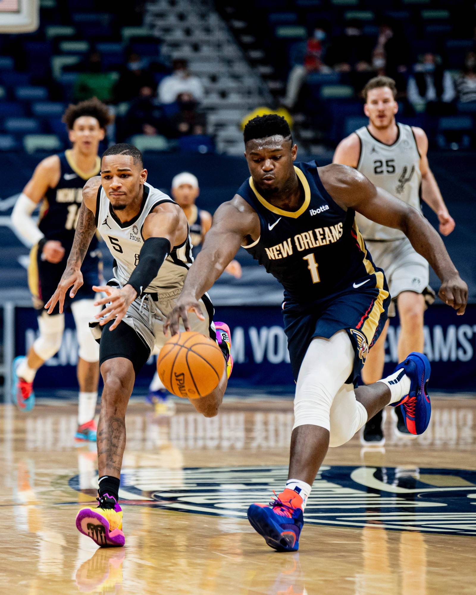 开云体育登录-马刺横扫湖人，德罗赞发威夺胜