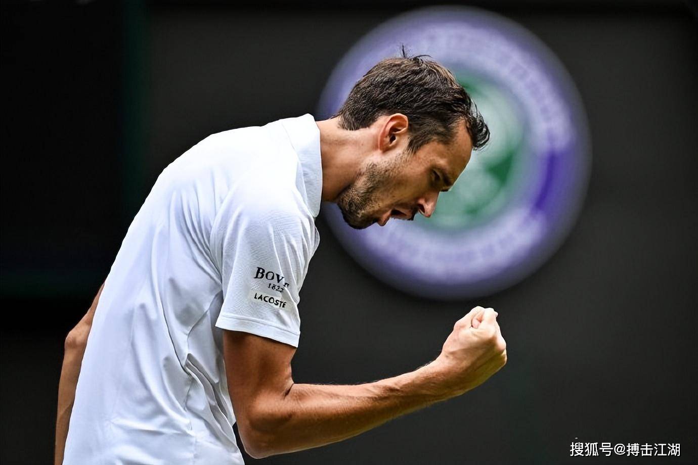 戴维斯杯险胜温网,梅德韦杰夫状态火热 戴维斯杯险胜温网,梅德韦杰夫状态火热