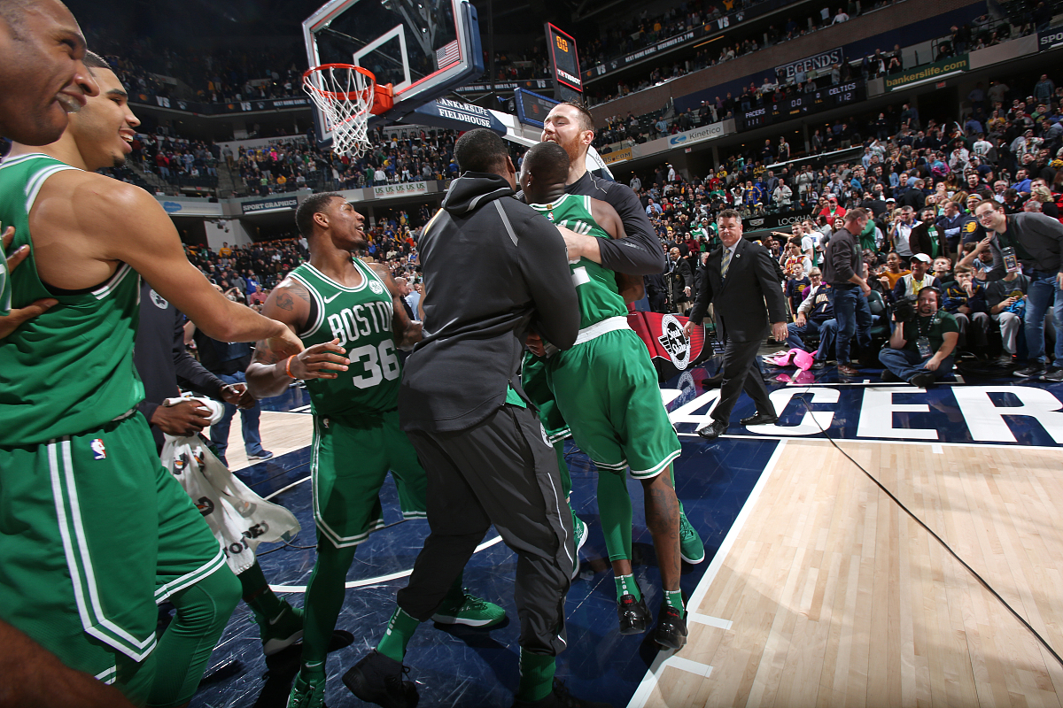 关于凯尔特人险胜独行侠,库里点燃赛场的信息 关于凯尔特人险胜独行侠,库里点燃赛场的信息