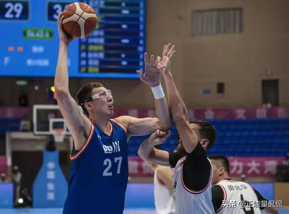 快船轻取篮网,周琦统治全场的简单介绍 快船轻取篮网,周琦统治全场的简单介绍