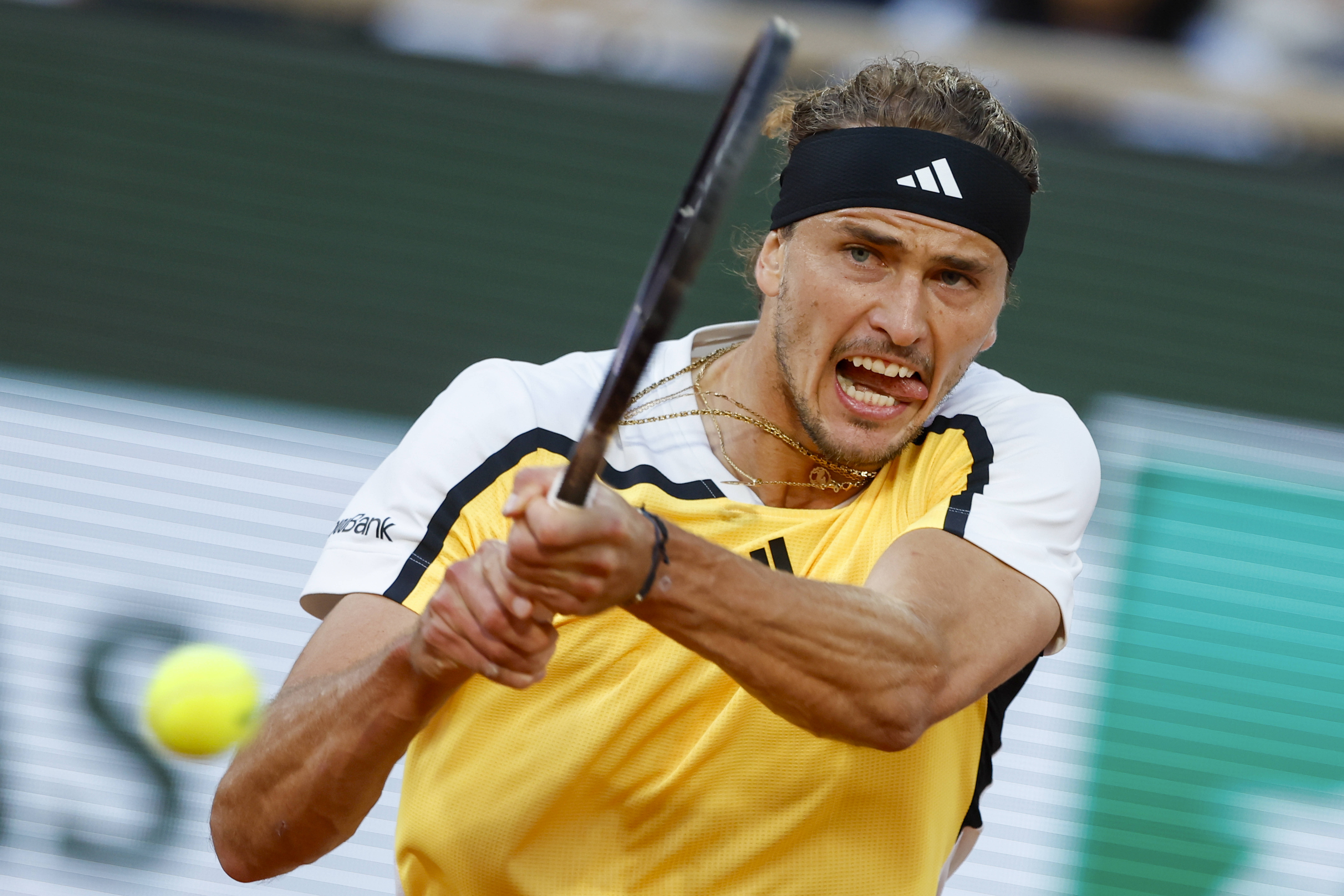 关于法网轻取戴维斯杯,兹维列夫统治全场的信息 关于法网轻取戴维斯杯,兹维列夫统治全场的信息