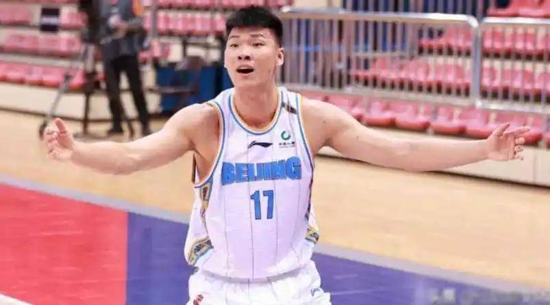 开云平台-包含北京队轻取福建队，胡金秋关键制胜的词条