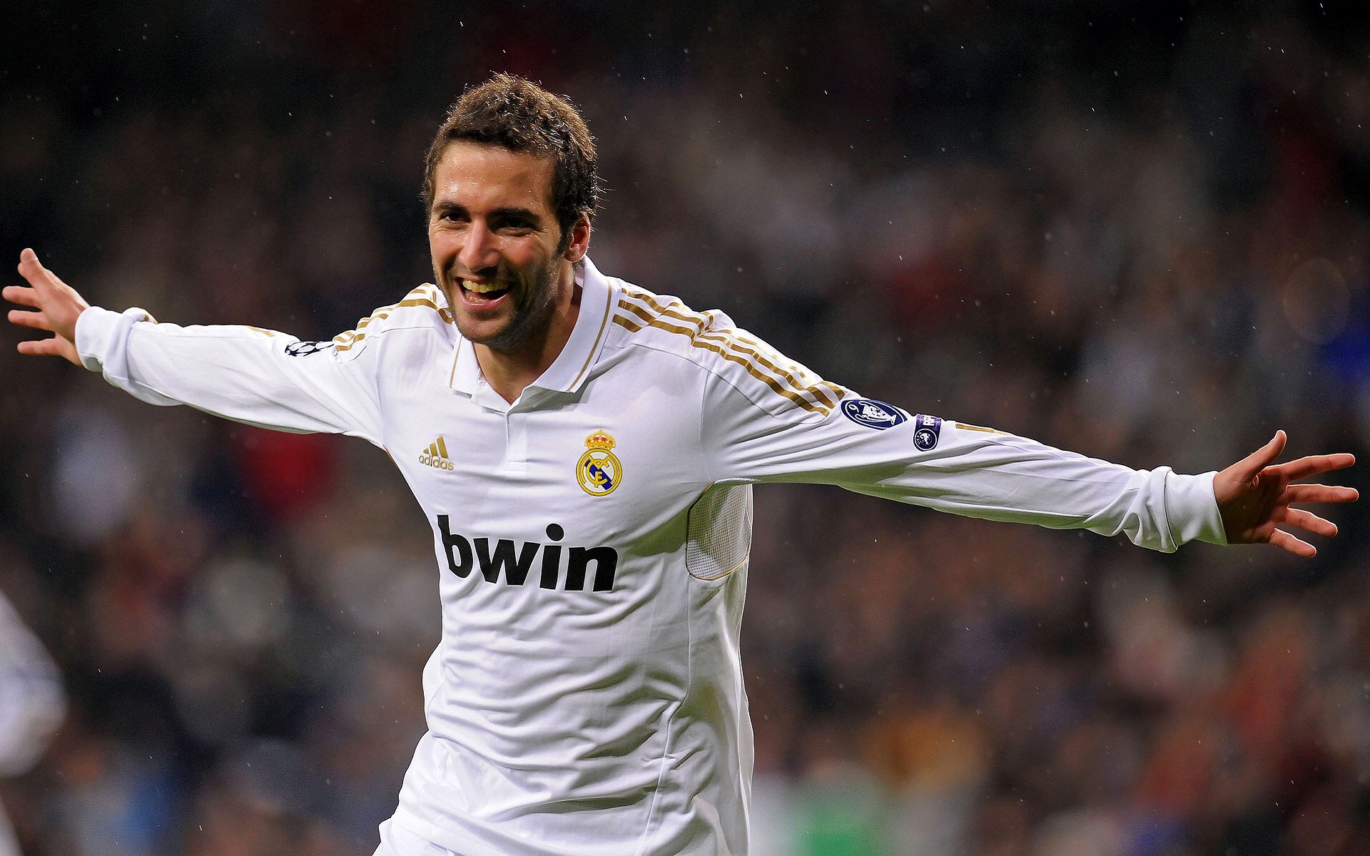 哈斯车队，地平线上吞噬红牛军团的逆袭黑马，汉密尔顿在乱局中的封神时刻